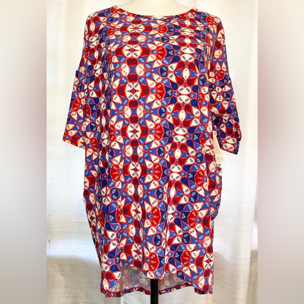 ⭐️ LulaRoe Irma Tunic Top